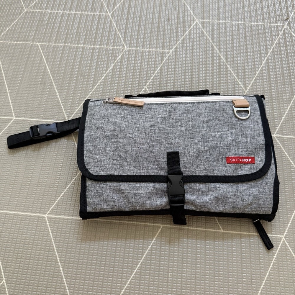 Skip Hop Pronto Changing Station Grey Melange